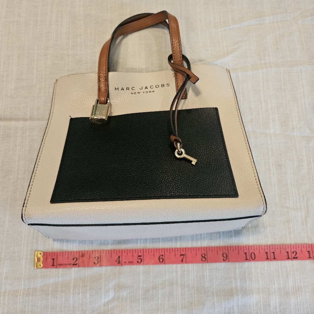 Marc Jacobs Black and Tan Satchel - Picture 2 of 13